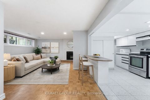 156 Trayborn Drive Bsmt Richmond Hill ON L4C 4L1