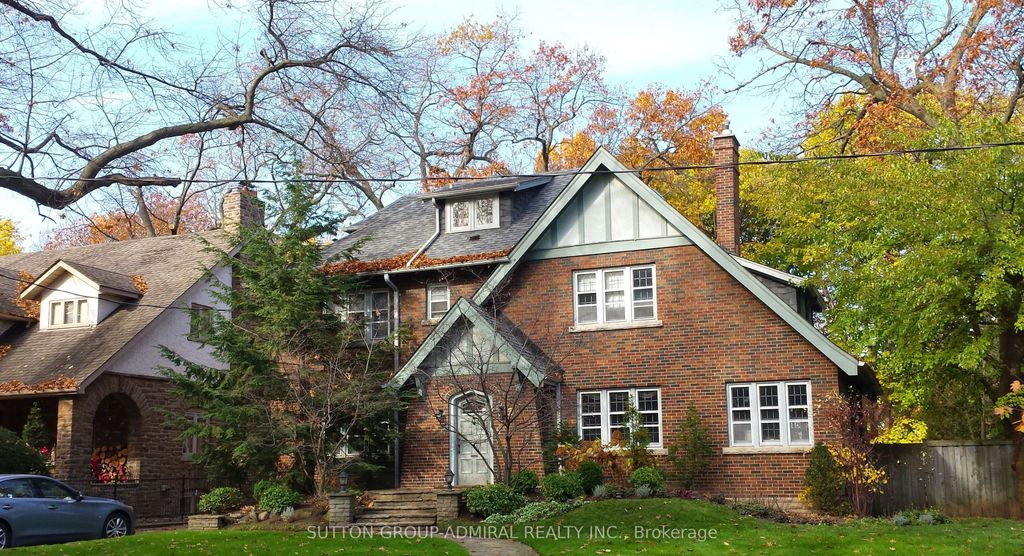 Photo of 72 Baby Point Road, Toronto, ON M6S 2G3 (MLS # W13051030)