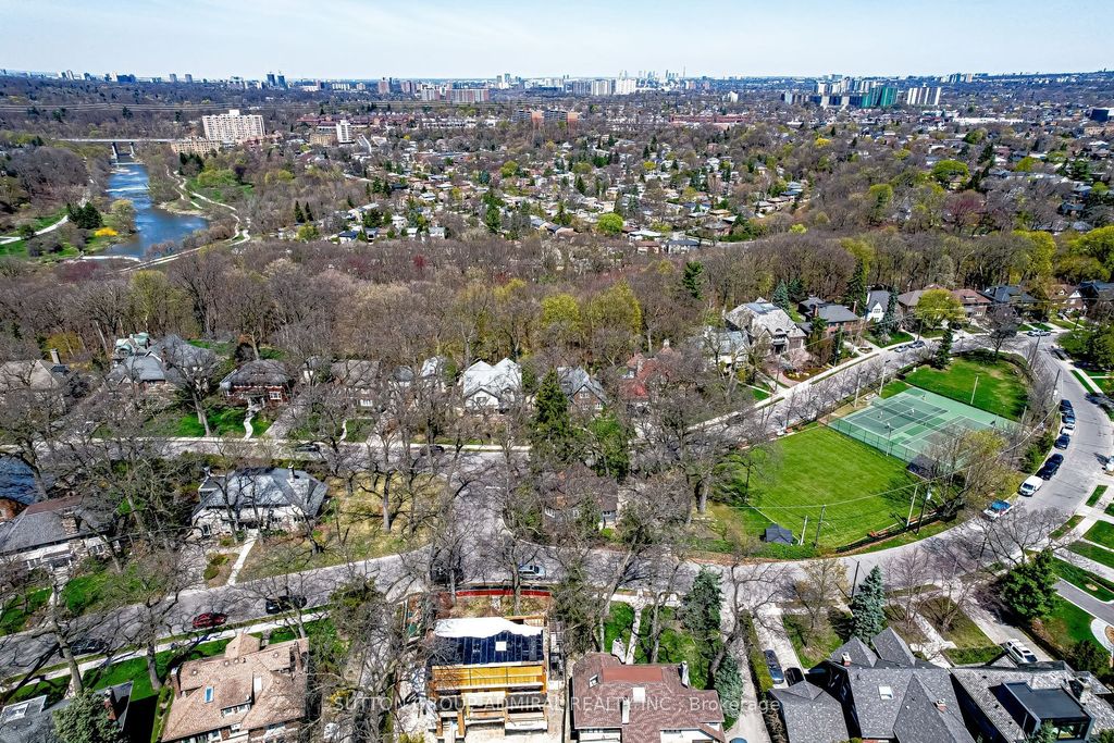 Photo of 72 Baby Point Road, Toronto, ON M6S 2G3 (MLS # W13051030)
