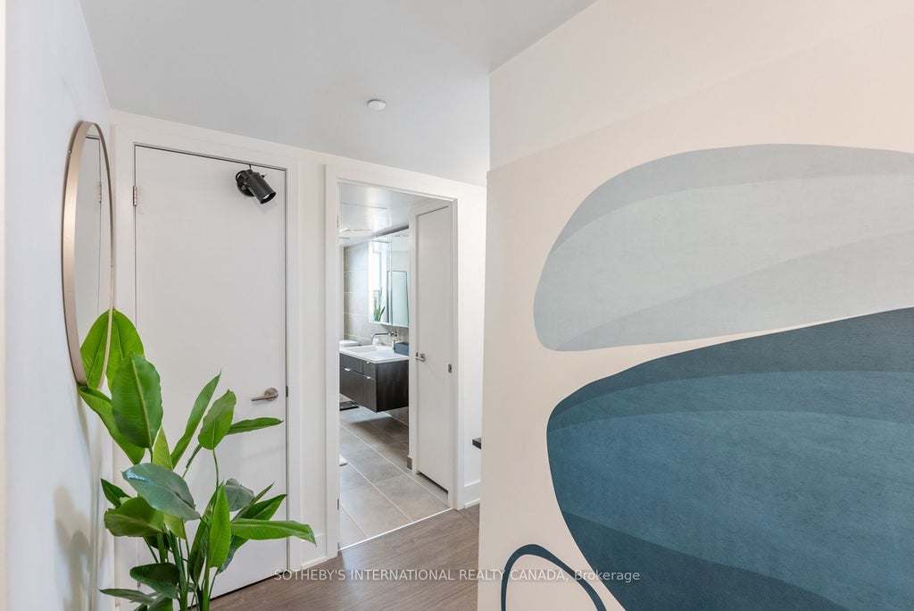 Photo of 508 Wellington Street W #901, Toronto, ON M5V 0K8 (MLS # C13659014)