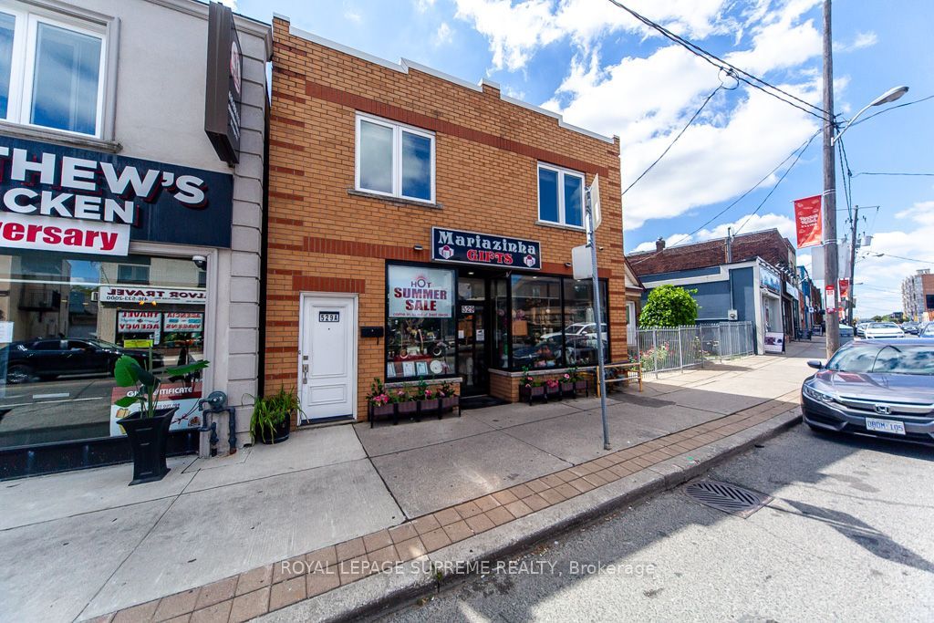 Photo of 529 Rogers Road, Toronto, ON M6M 1B4 (MLS # W12367262)