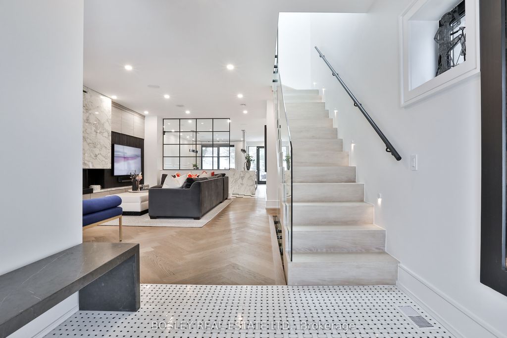 Photo of 553 Davisville Avenue, Toronto, ON M4S 1J2 (MLS # C12815844)