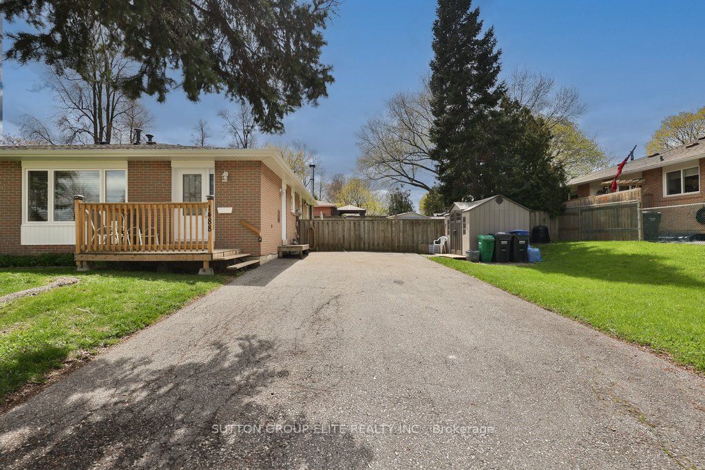 1488 Swanage Crescent SW
