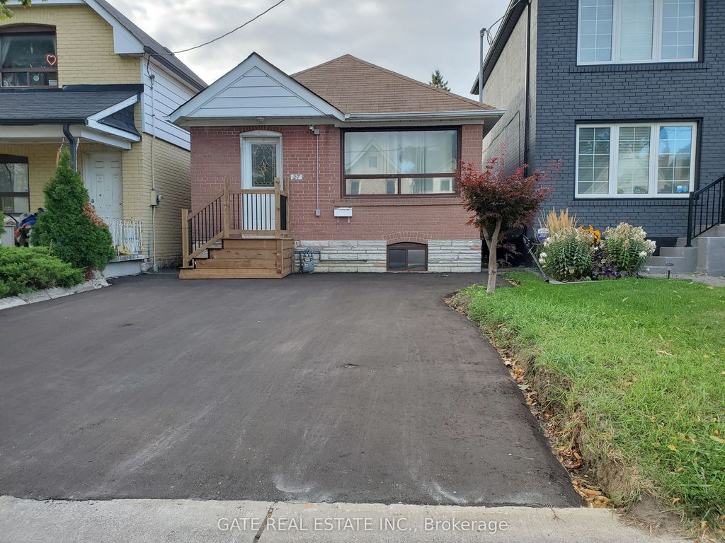 Photo of 27 Lambton Avenue, Toronto, ON M6N 2S2 (MLS # W12594356)