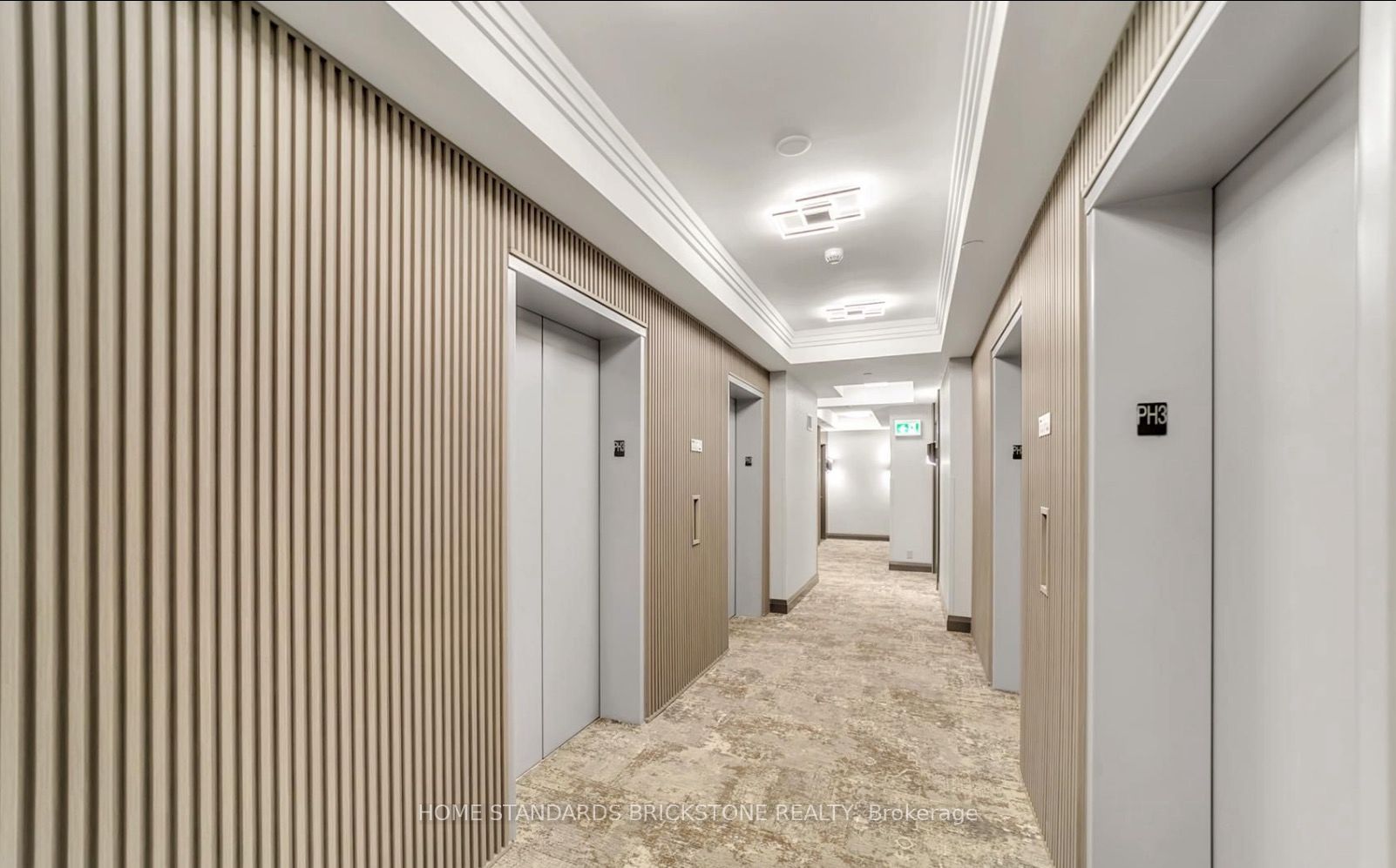 7161 Yonge Street 520