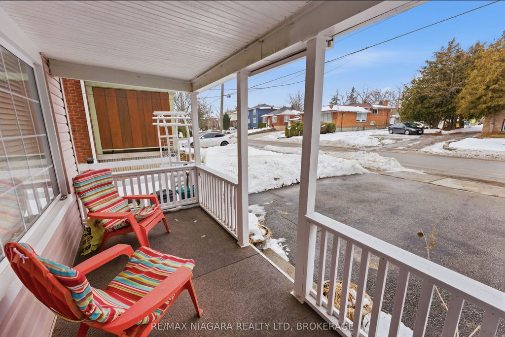 Photo of 5408 Ontario Avenue, Niagara Falls, ON L2E 3S5 (MLS # X12802818)