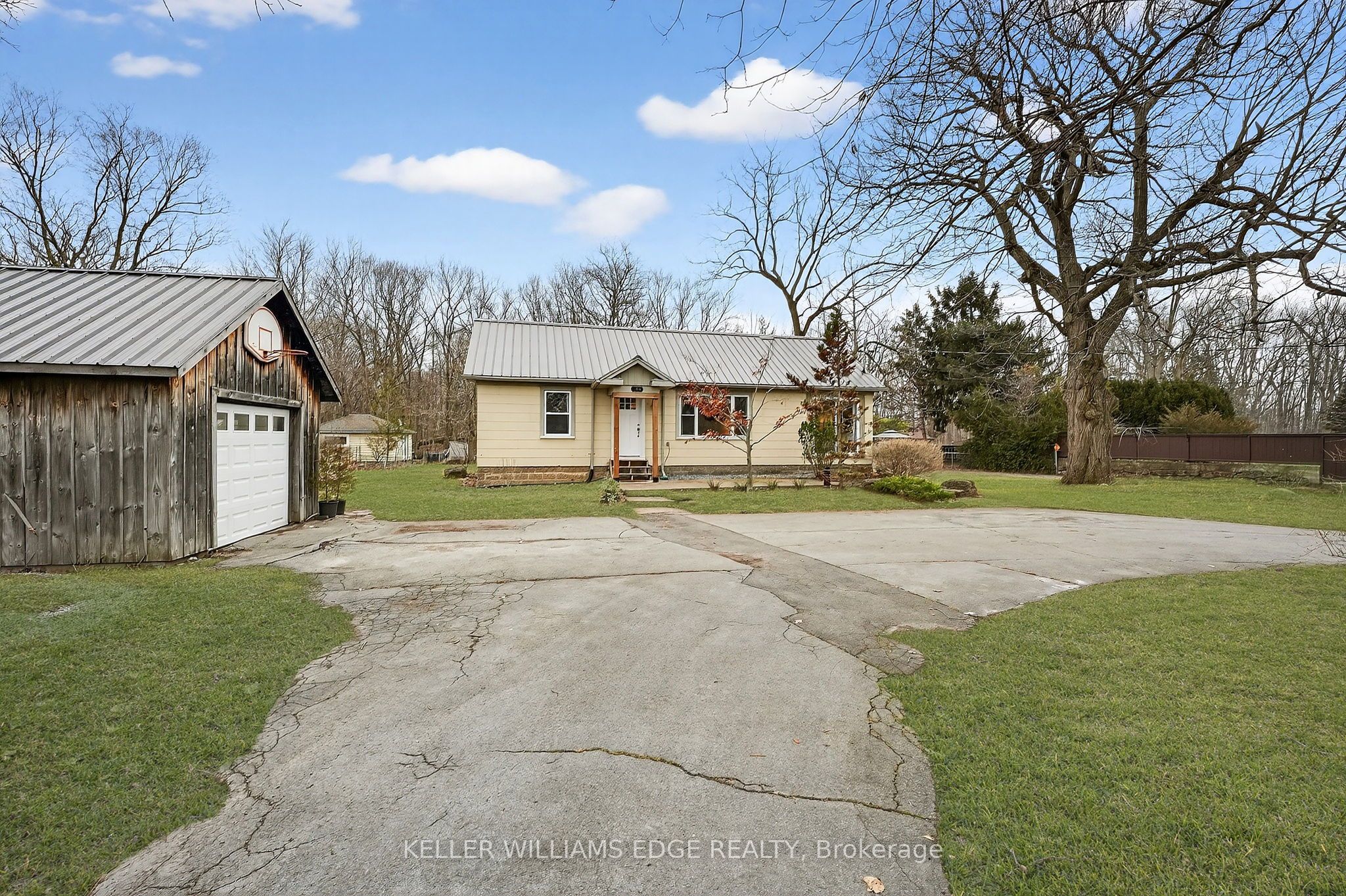 508 Prospect Point Road N