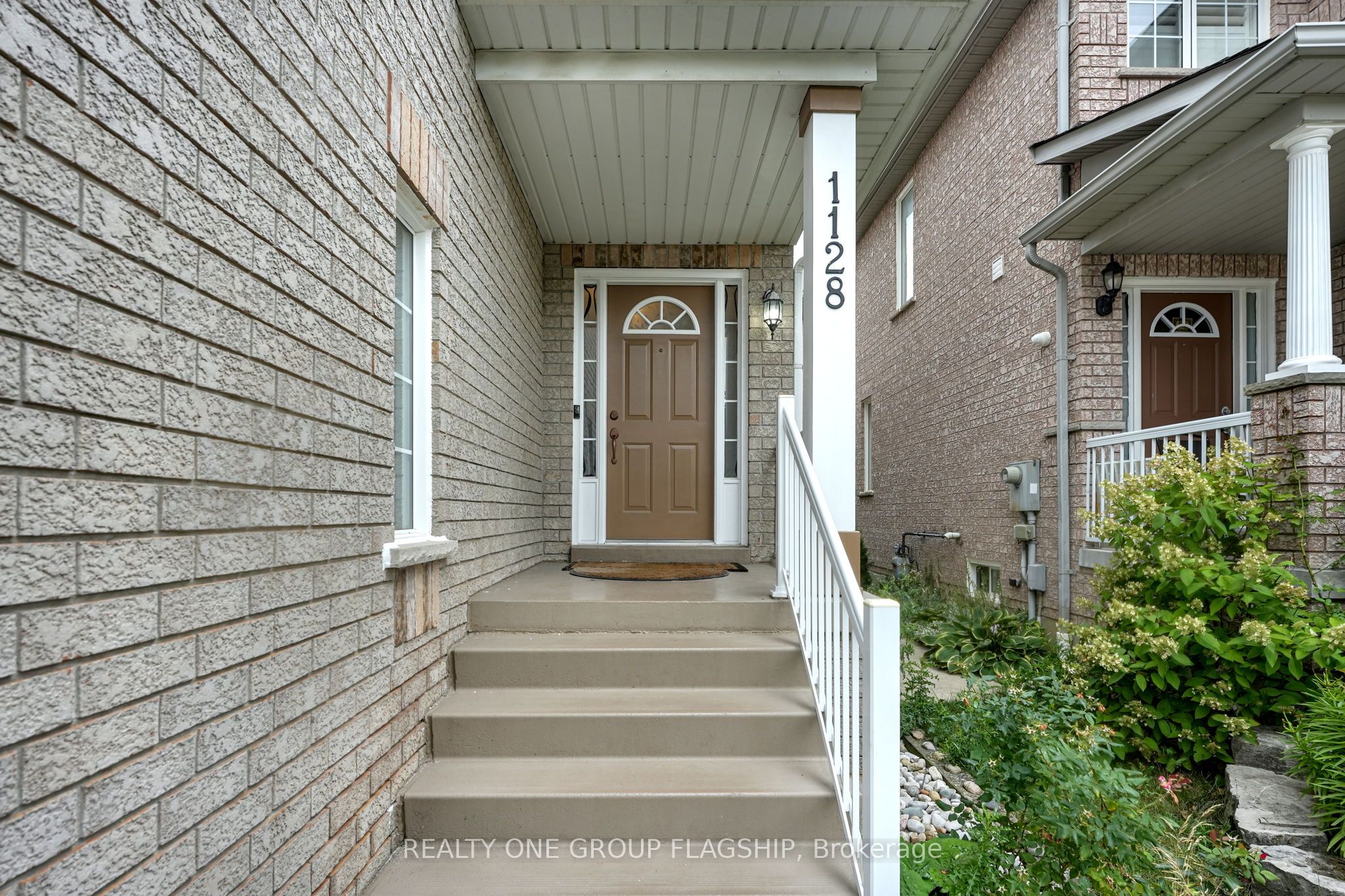 1128 Knotty Pine Grove