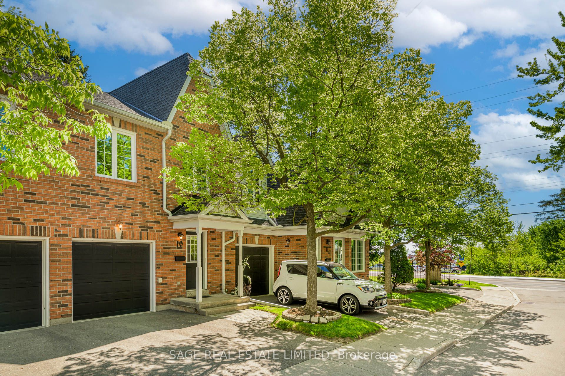 5427 Lakeshore Road 10