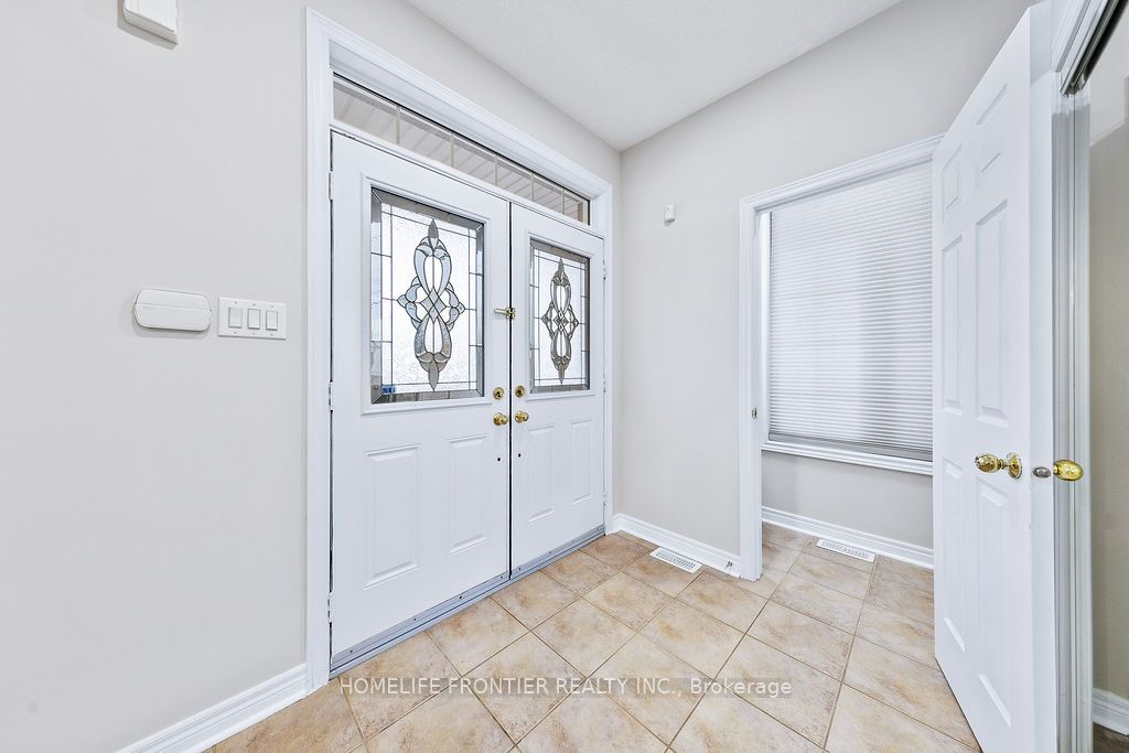 2 George Kirby Street