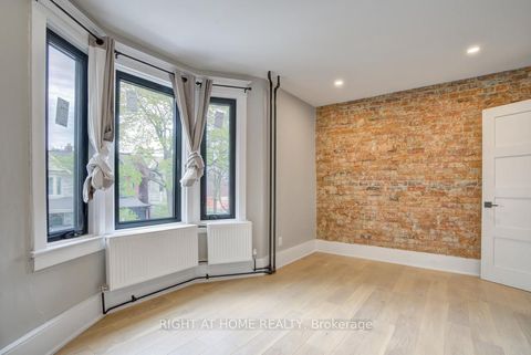 362 Margueretta Street 2 Toronto ON M6H 3S5