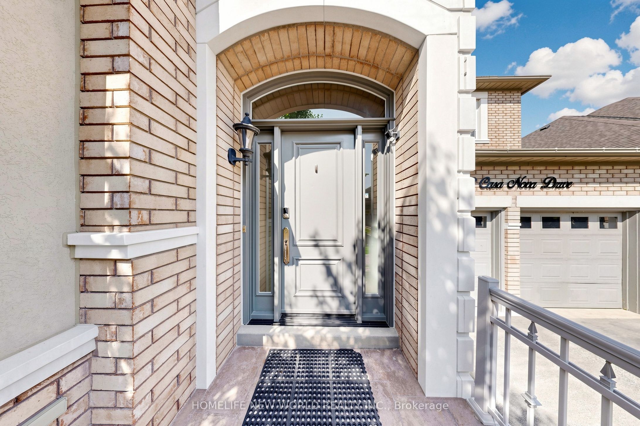 32 Casa Nova Drive