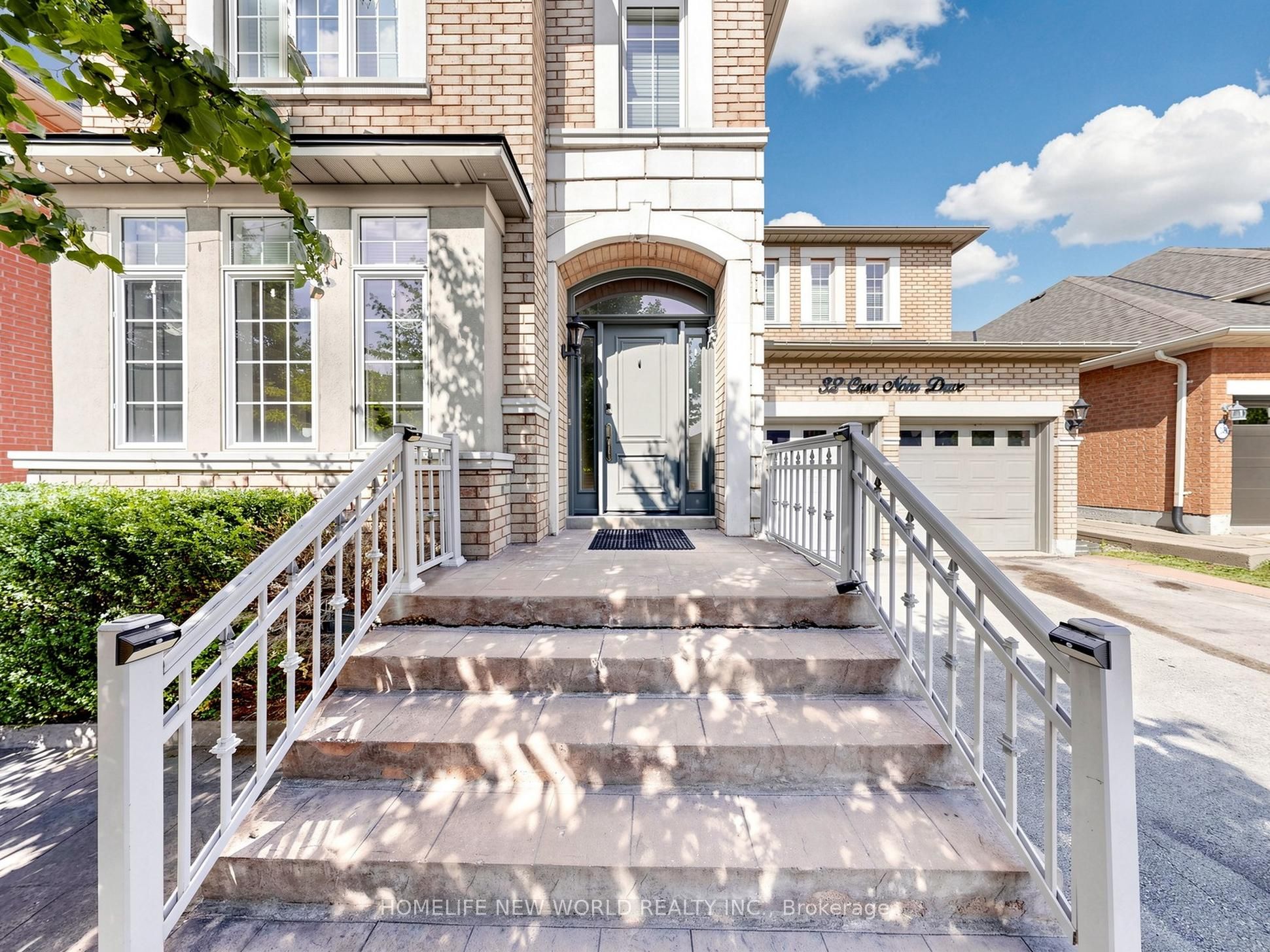 32 Casa Nova Drive