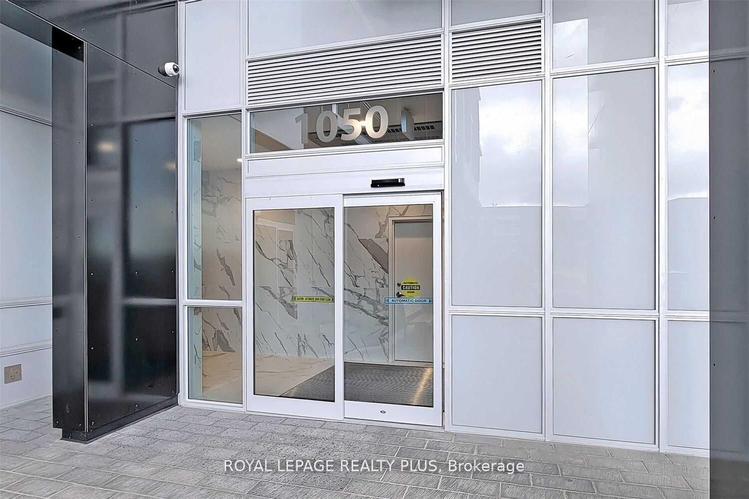 1050 Main Street E 208