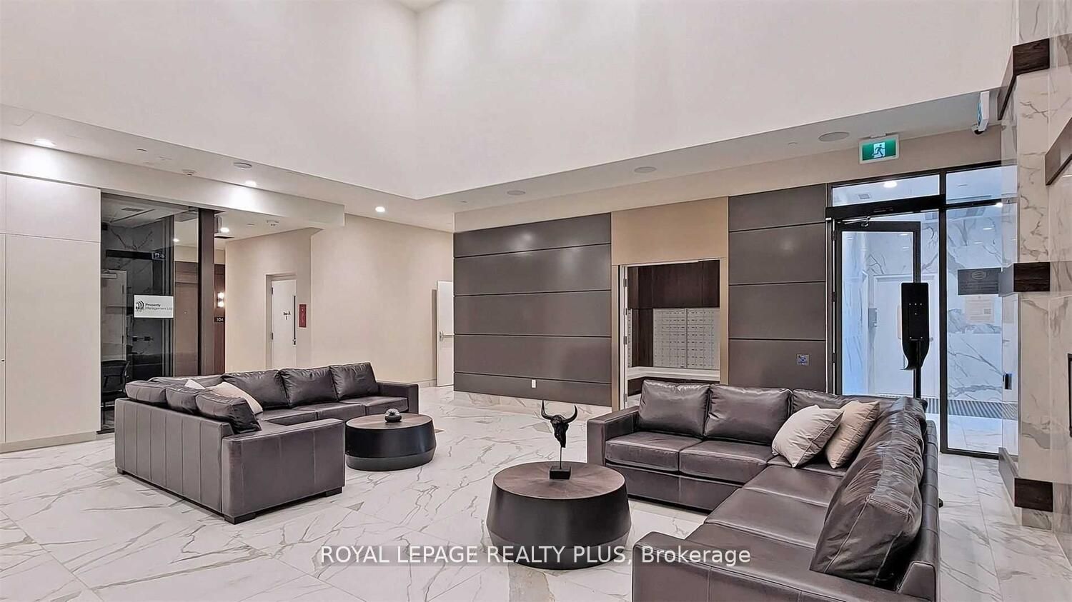 1050 Main Street E 208