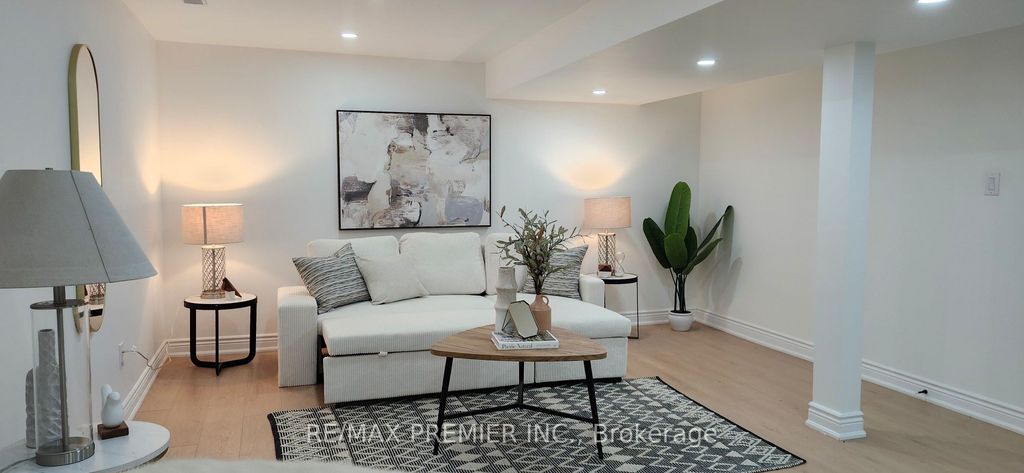 Photo of 11 Four Seasons Circle, Brampton, ON L7A 2A8 (MLS # W12657800)