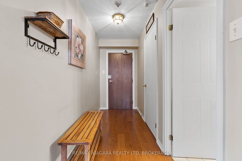 Photo of 5100 Dorchester Road #402, Niagara Falls, ON L2E 7H4 (MLS # X12813274)