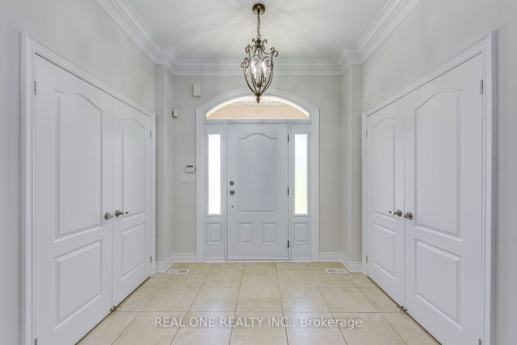 Photo of 1342 Kestell Boulevard, Oakville, ON L6H 0C8 (MLS # W12571882)