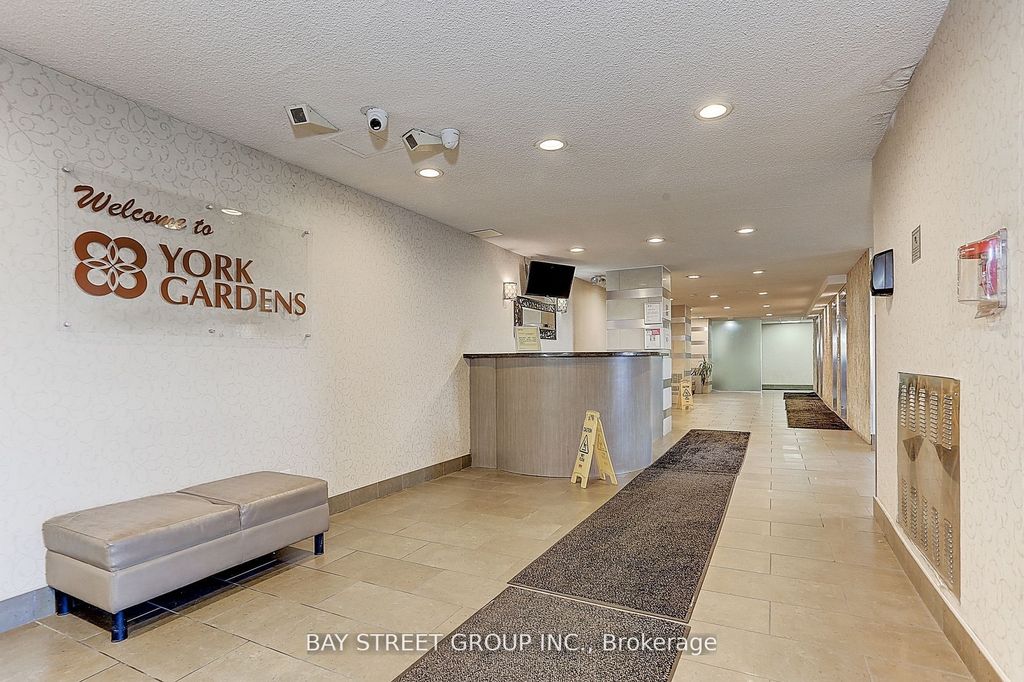 Photo of 5 Parkway Forest Drive #1512, Toronto, ON M2J 1L2 (MLS # C12756330)