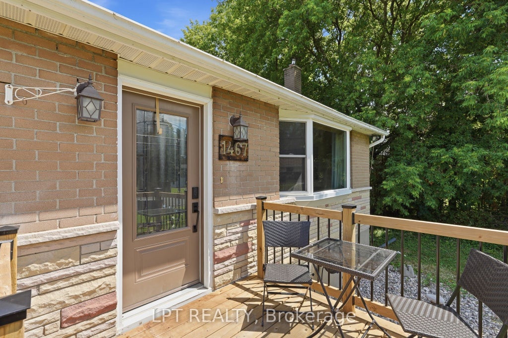 Photo of 1467 Meadow Road N, Greely - Metcalfe - Osgoode - Vernon and Area, ON K4P 1B1 (MLS # X14029022)