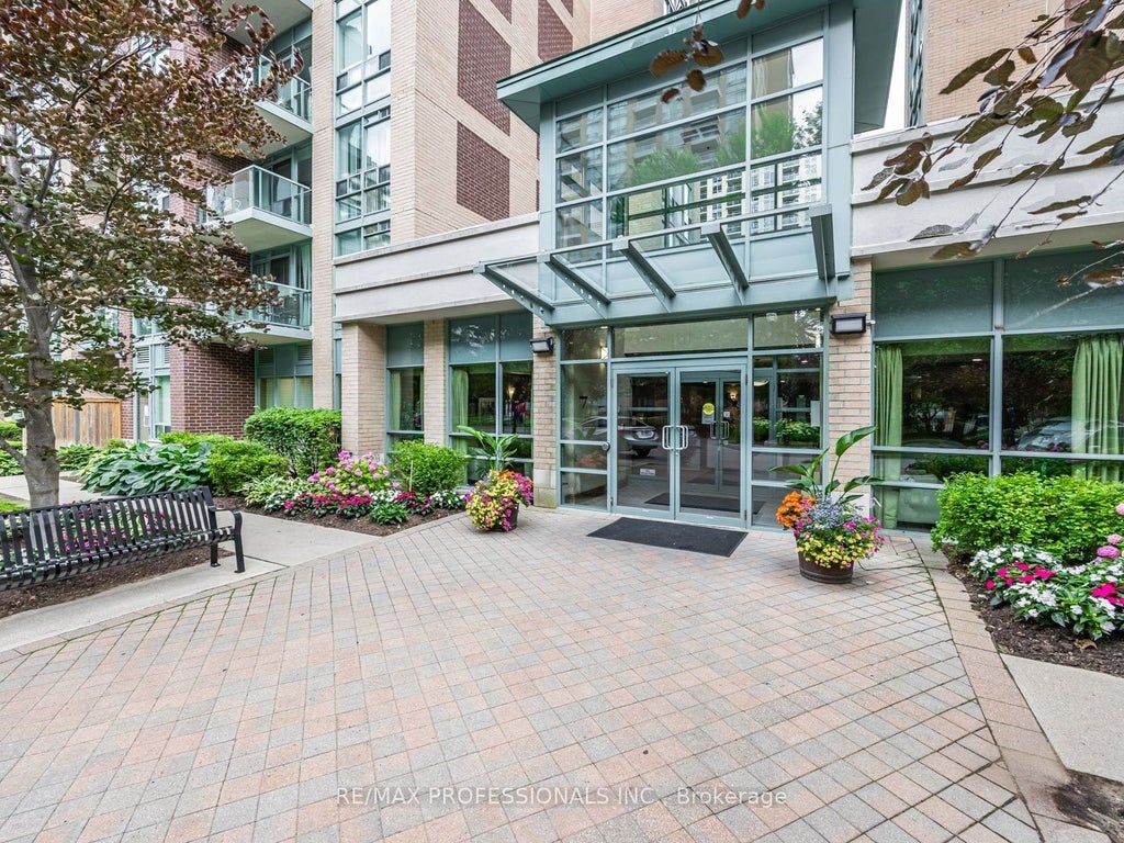 Photo of 7 Michael Power Place #509, Toronto, ON M9A 0A4 (MLS # W14101162)