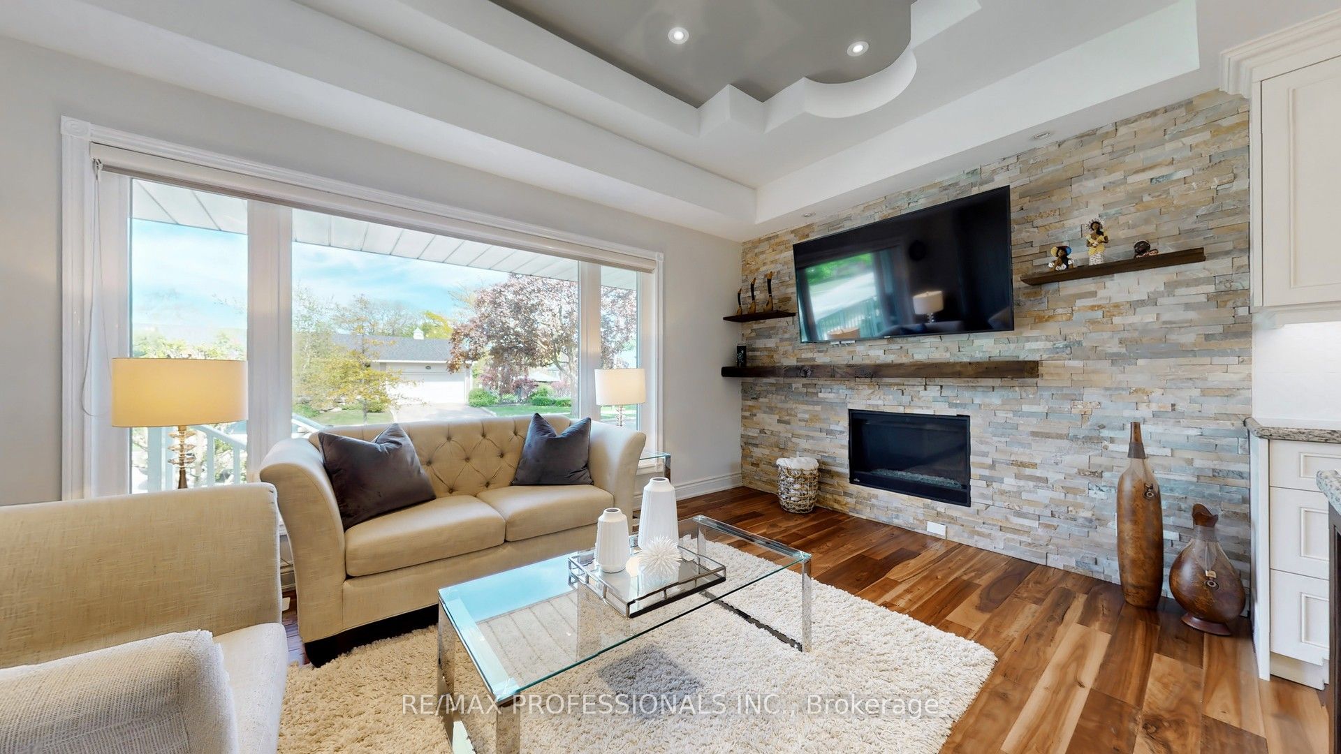2 Woodpark Road