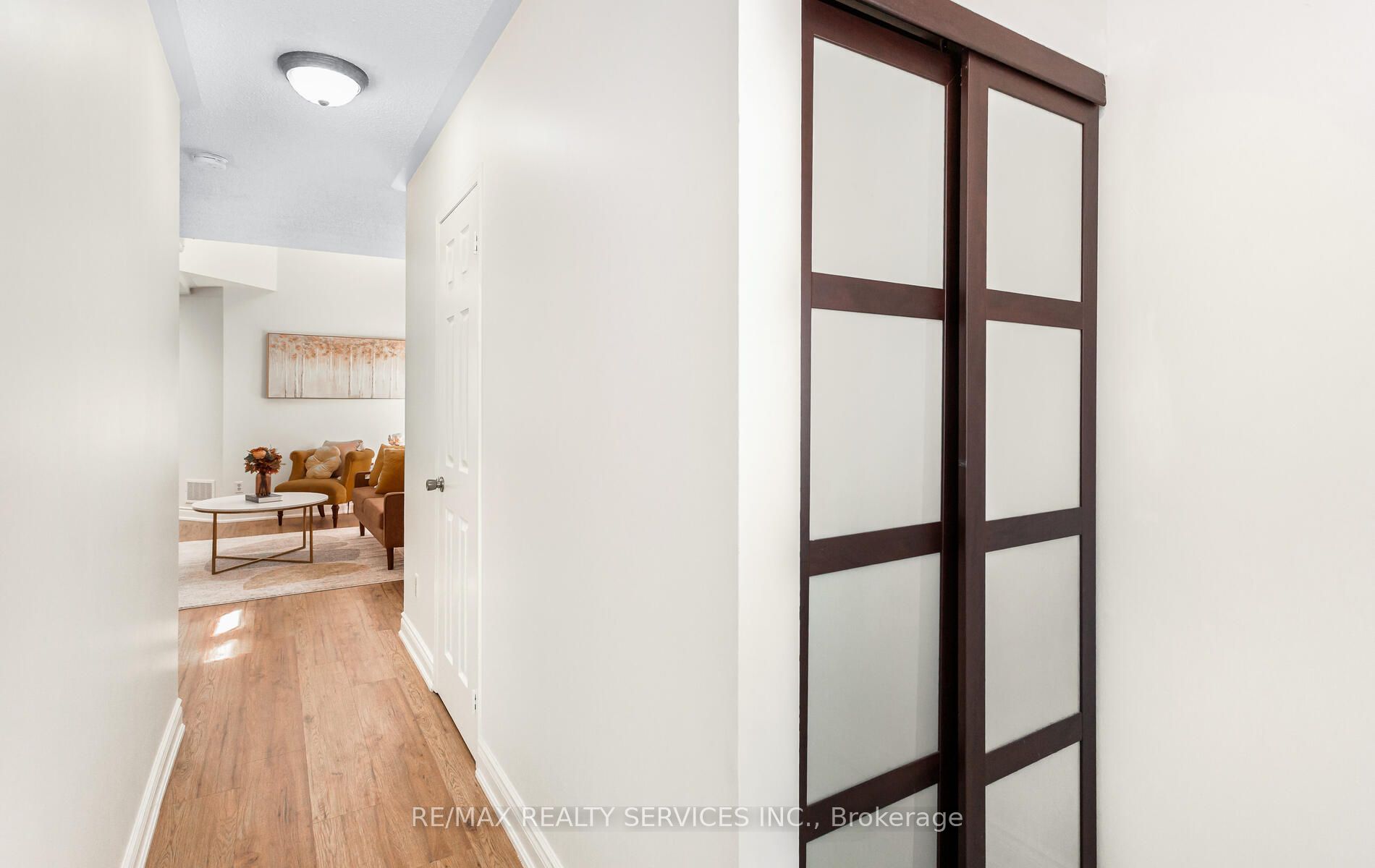 3912 Zenith Court