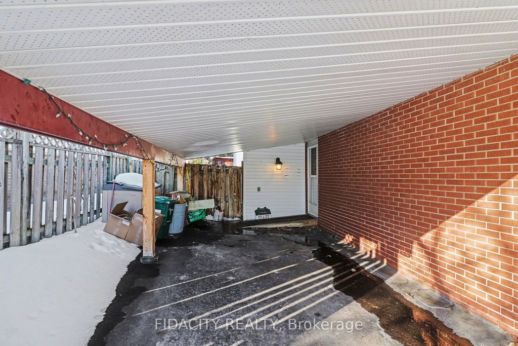 Photo of 1933 Connecticut Avenue, Alta Vista and Area, ON K1H 6Y3 (MLS # X12864046)