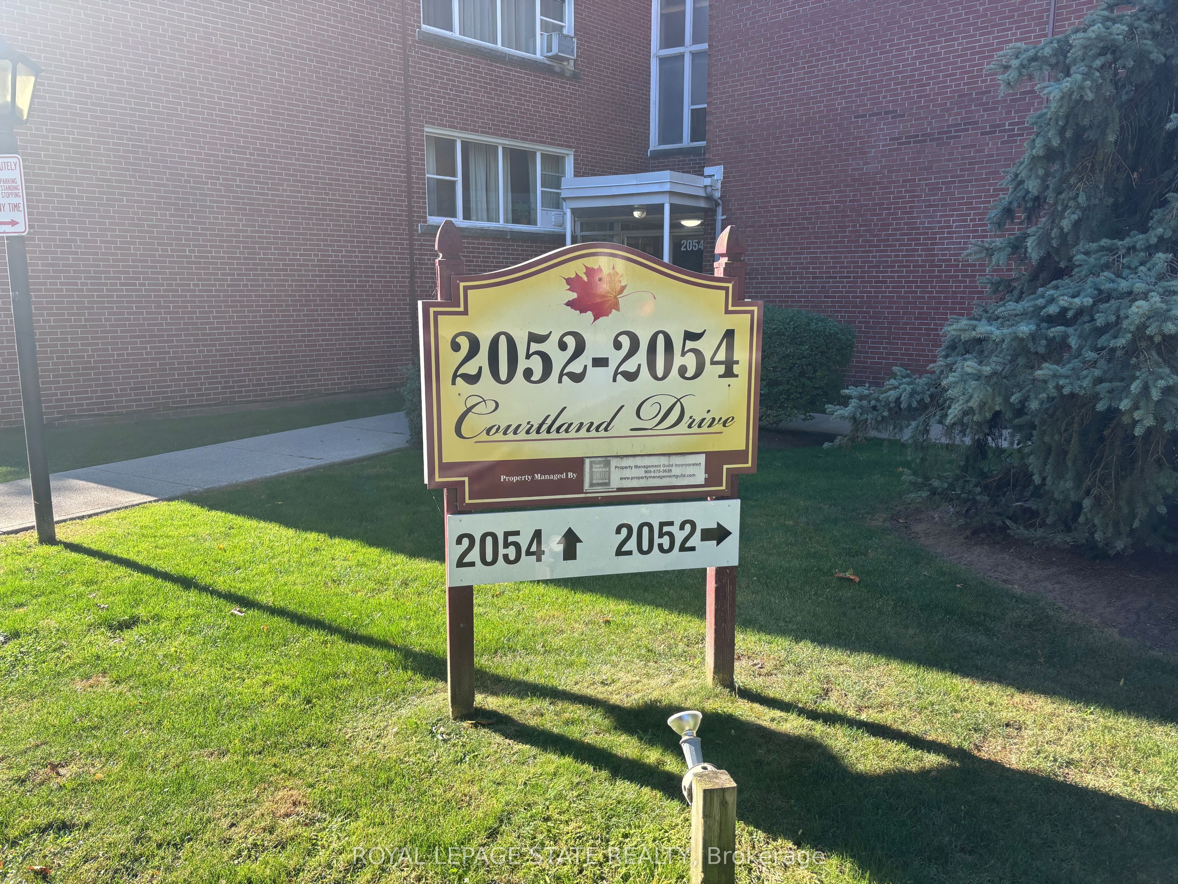 2054 Courtland Drive 404