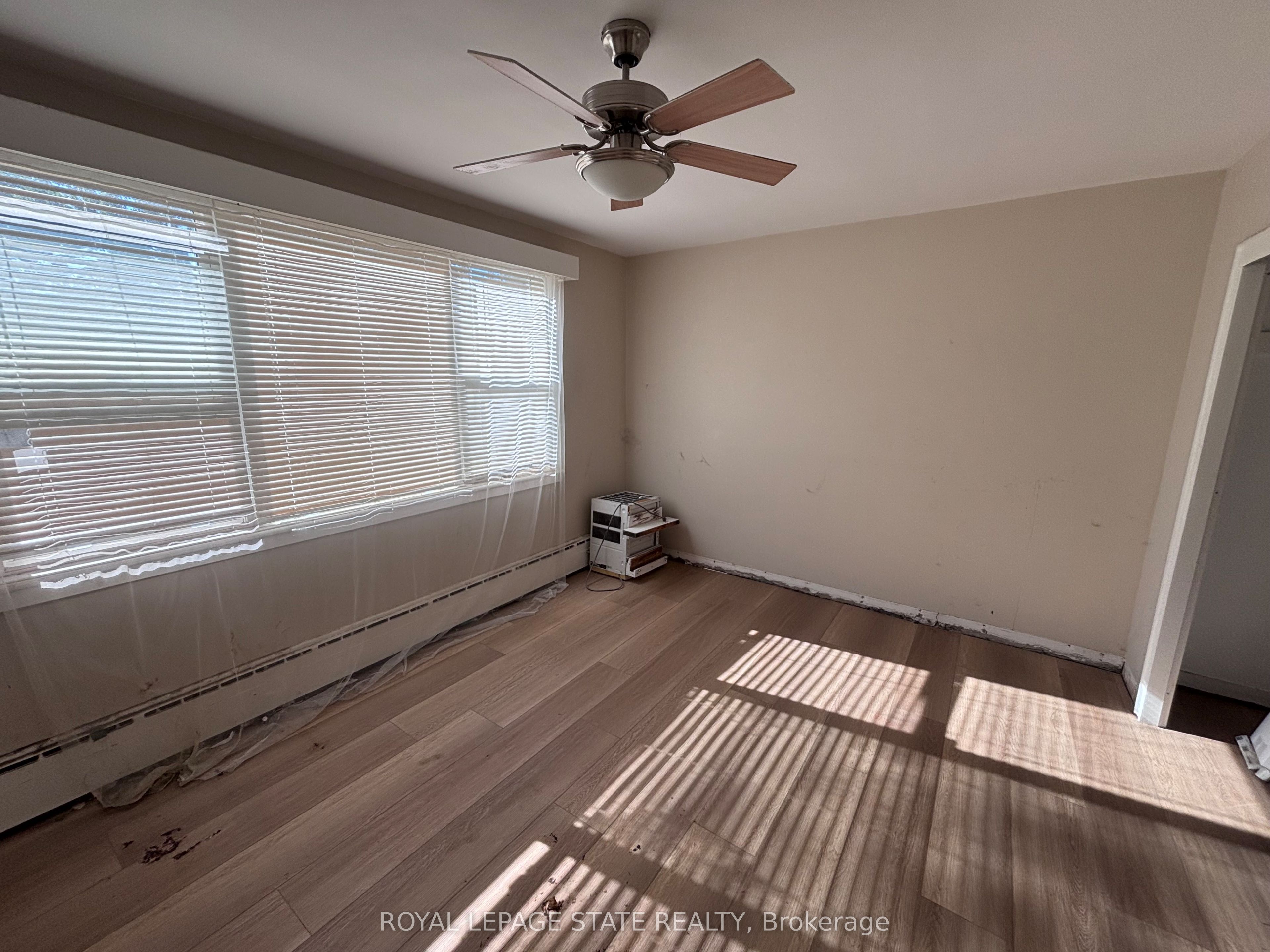 2054 Courtland Drive 404
