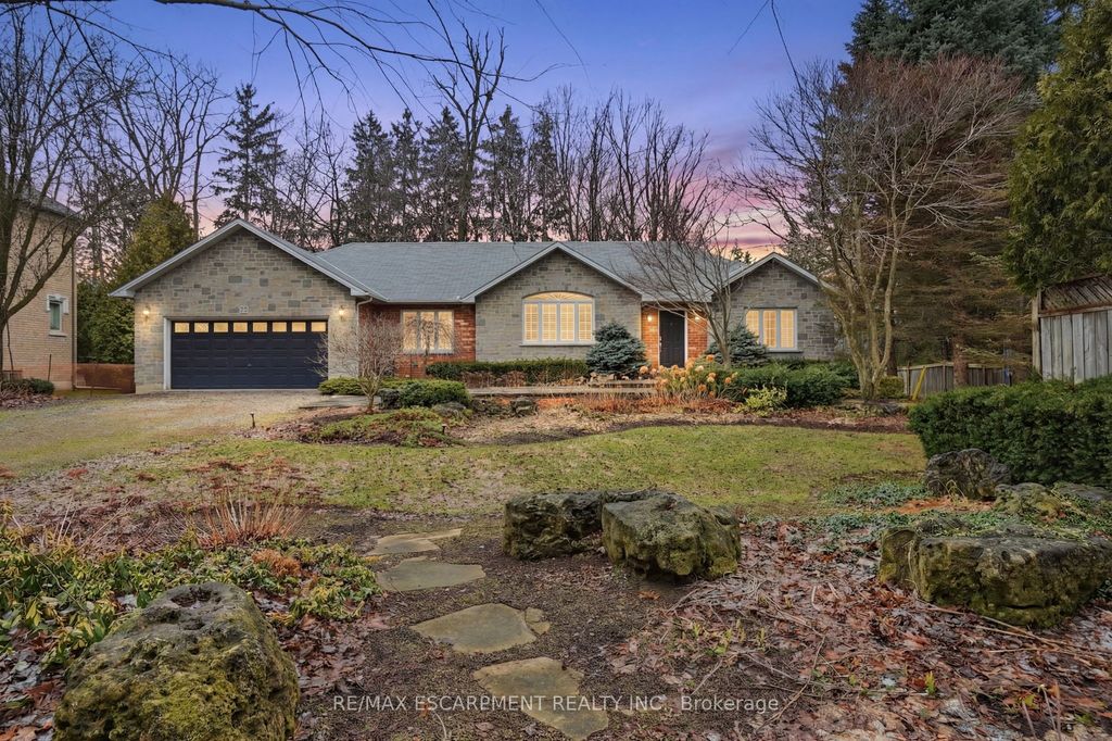 Photo of 65 Jerseyville Road E, Hamilton, ON L9G 1K2 (MLS # X12930910)