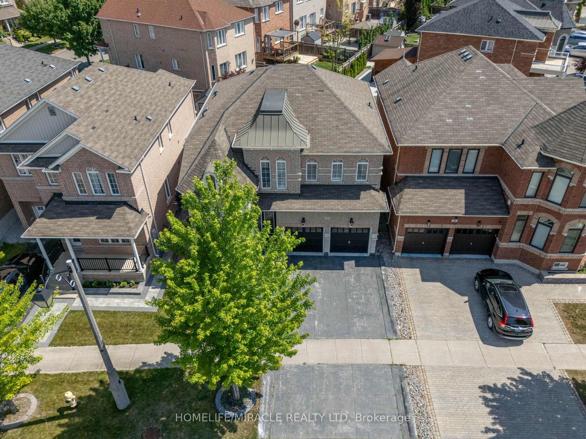 32 Albert Roffey Crescent
