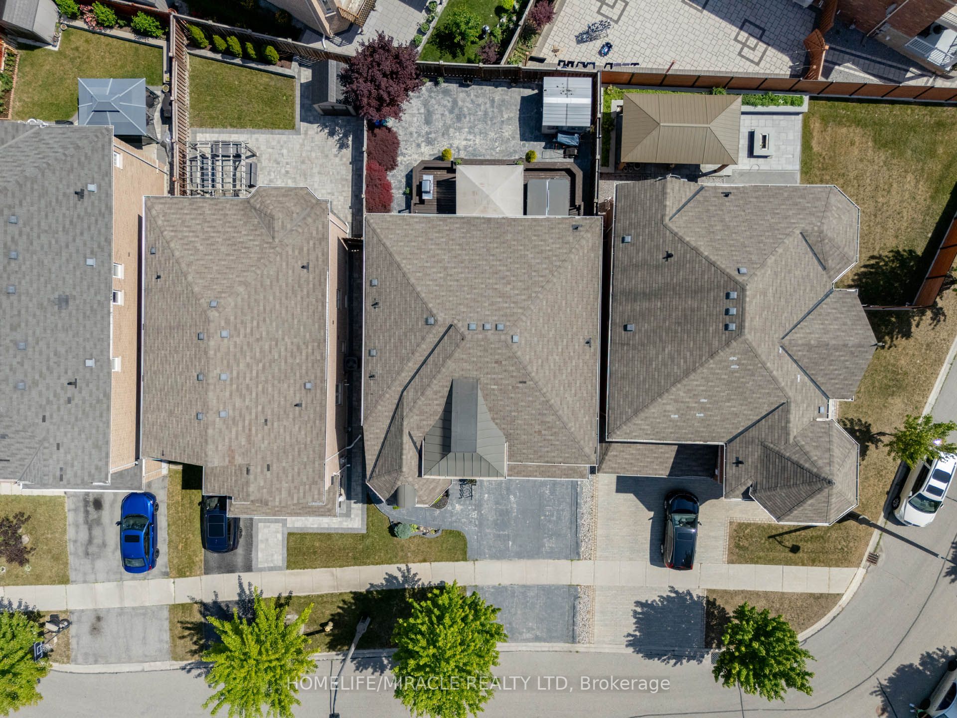 32 Albert Roffey Crescent
