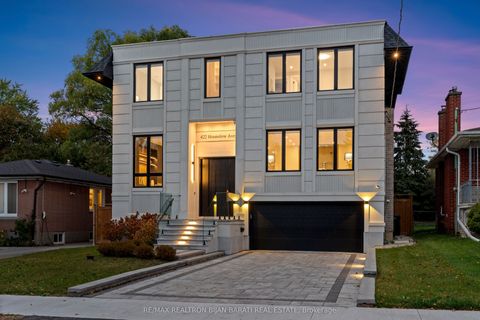 Photo of 422 Hounslow Avenue, Toronto, ON M2R 1H6 (MLS # C12686726)