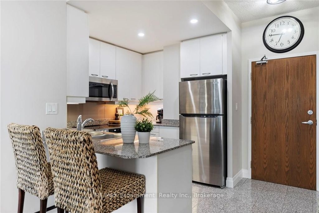 Photo of 88 Palace Pier N/A #902, Toronto, ON M8V 3W9 (MLS # W12766328)