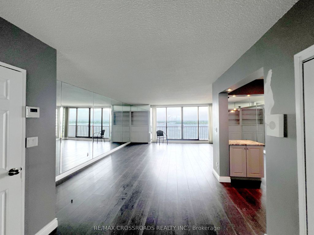 Photo of 33 Harbour Square #2212, Toronto, ON M5J 2G2 (MLS # C12428482)