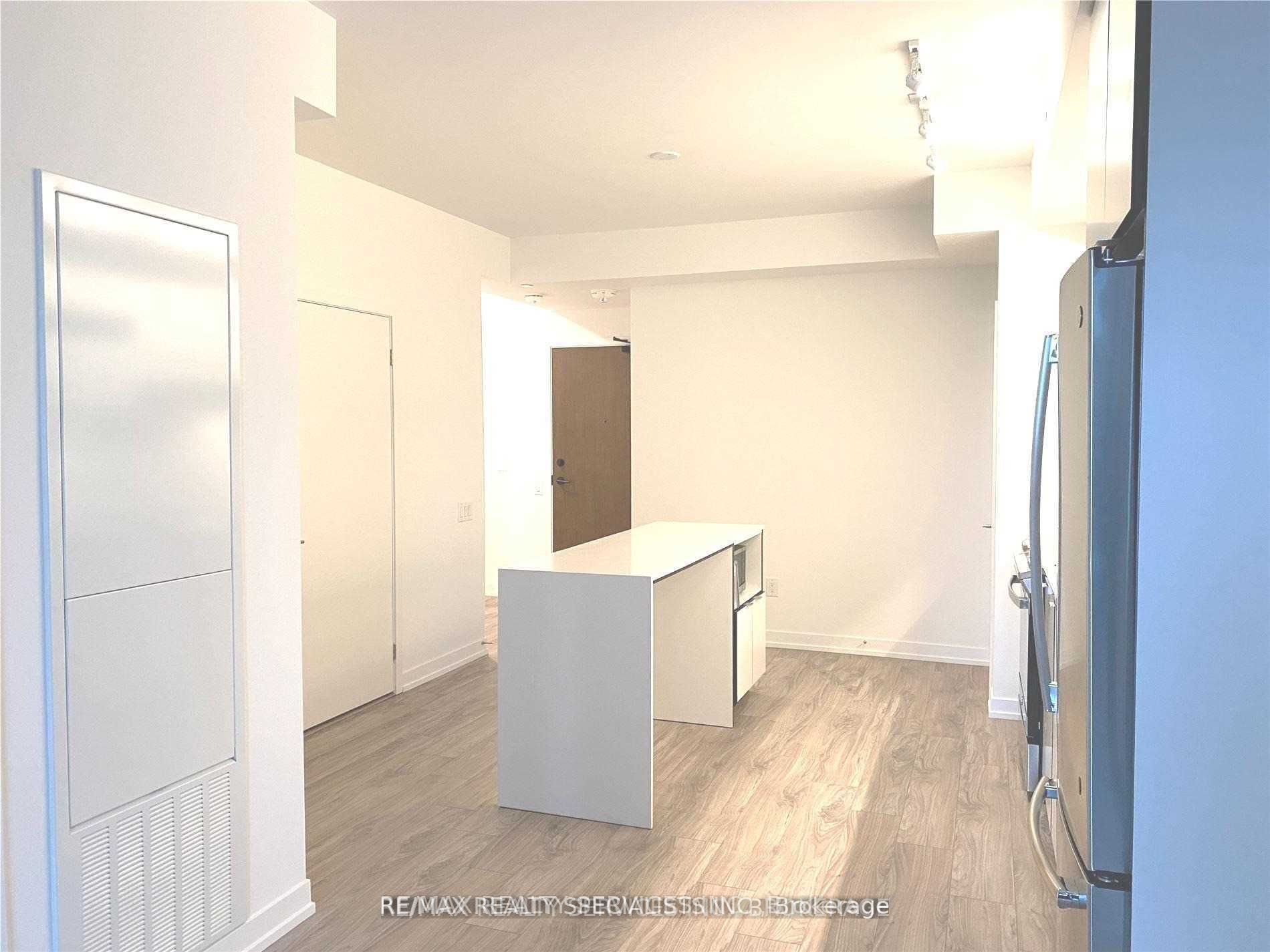 4065 Confederation Parkway 1511