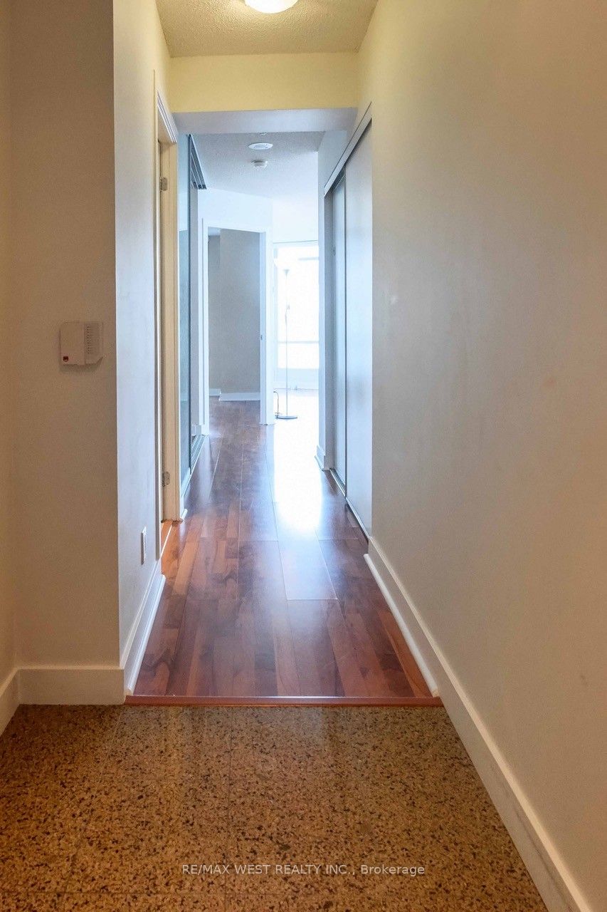 Photo of 373 Front Street #2509, Toronto, ON M5V 3R7 (MLS # C13446674)