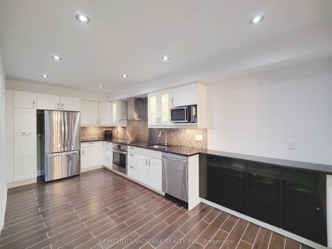 96 Formosa Drive Richmond Hill ON L4S 1T1