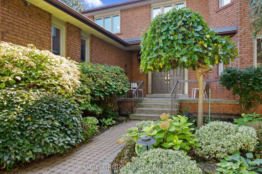 Photo of 287 Dunview Avenue, Toronto, ON M2N 4J4 (MLS # C12611668)