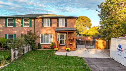 Photo of 13 Dorset Drive, Brampton, ON L6T 2Y1 (MLS # W12469559)