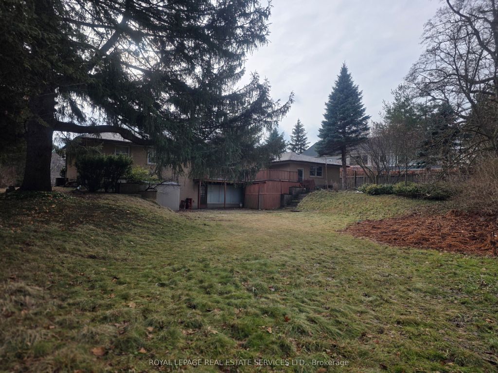 Photo of 541 Vanessa Drive, Mississauga, ON L5H 2N4 (MLS # W12705082)