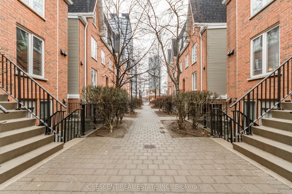 Photo of 27 Canniff Street #516, Toronto, ON M6K 3M5 (MLS # C12414386)