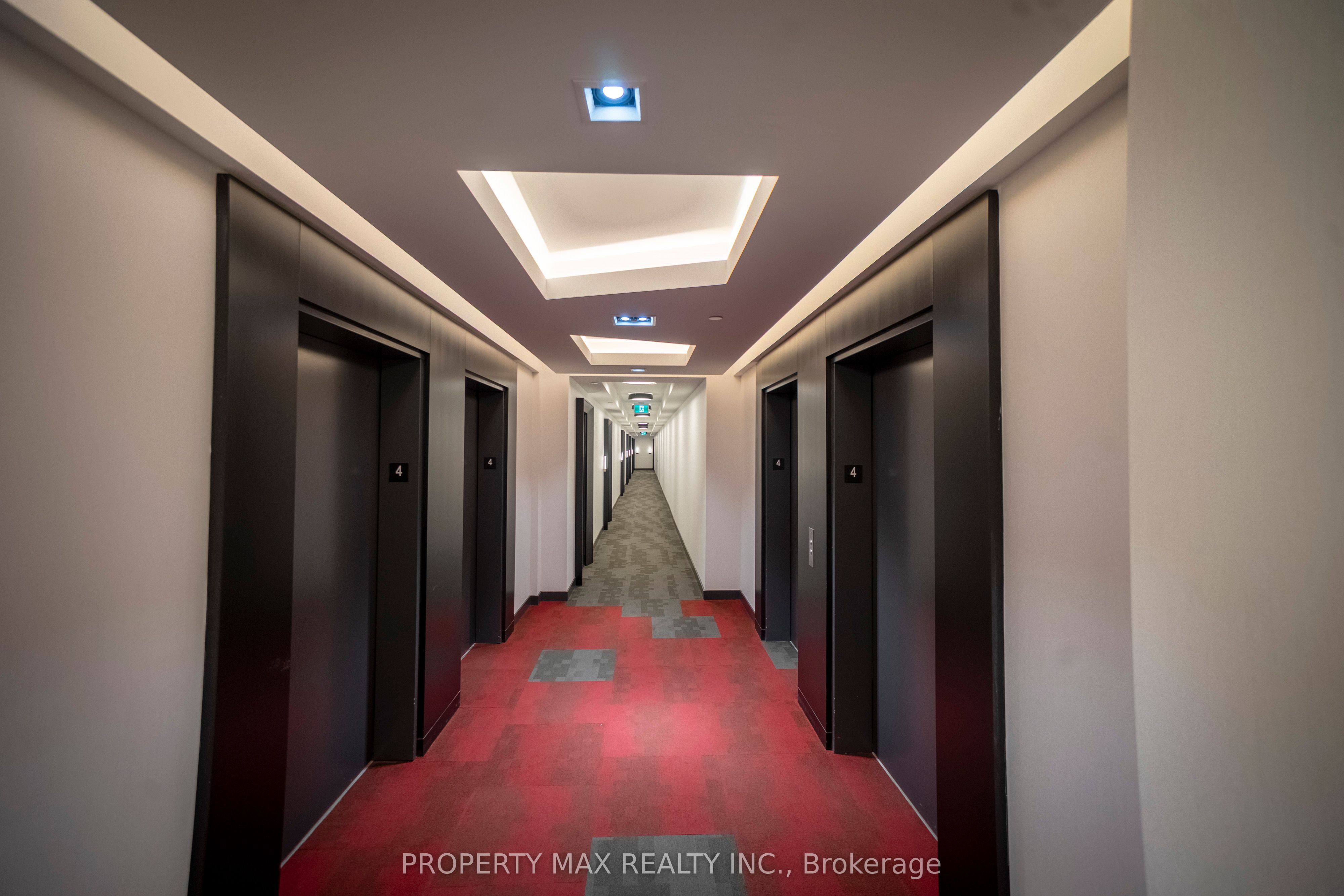 70 Princess Street 403