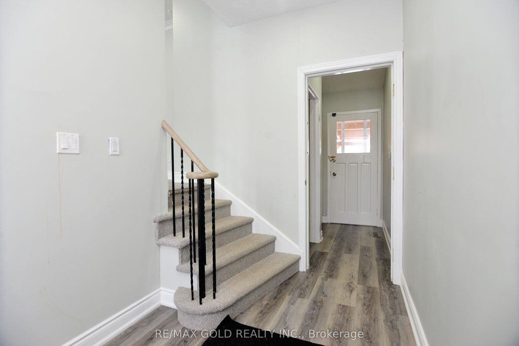 Photo of 70 Greystone Crescent, Halton Hills, ON L7G 1G9 (MLS # W13117888)