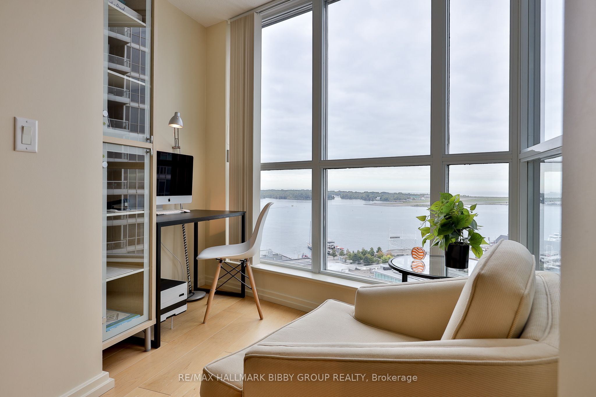 208 Queens Quay W 1911