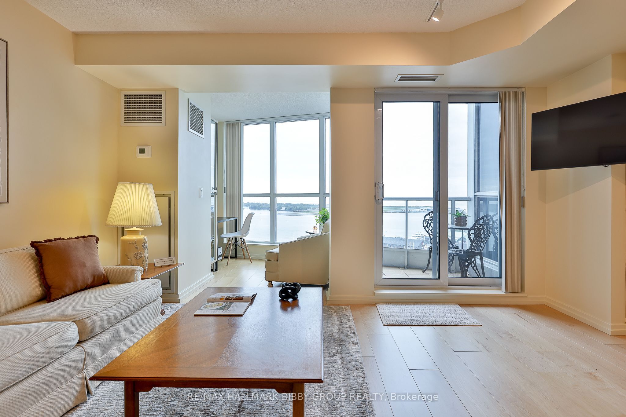 208 Queens Quay W 1911