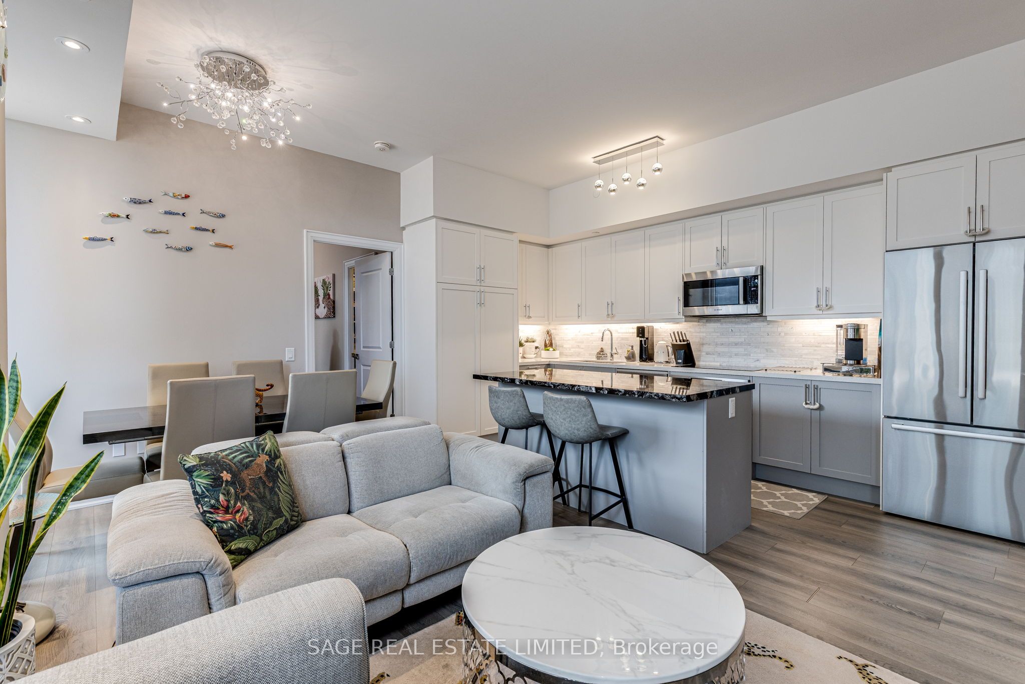 10 Gatineau Drive 216