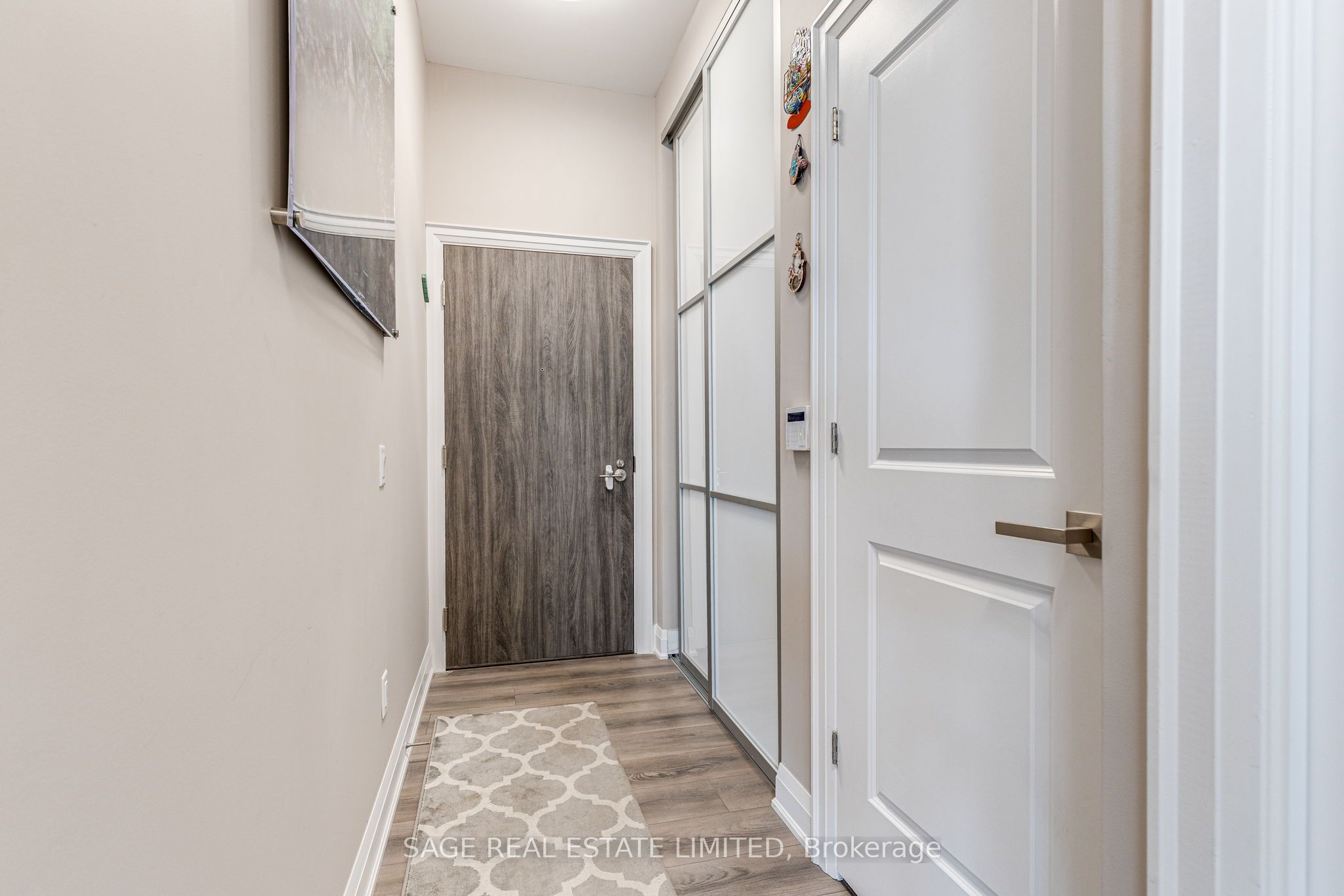 10 Gatineau Drive 216