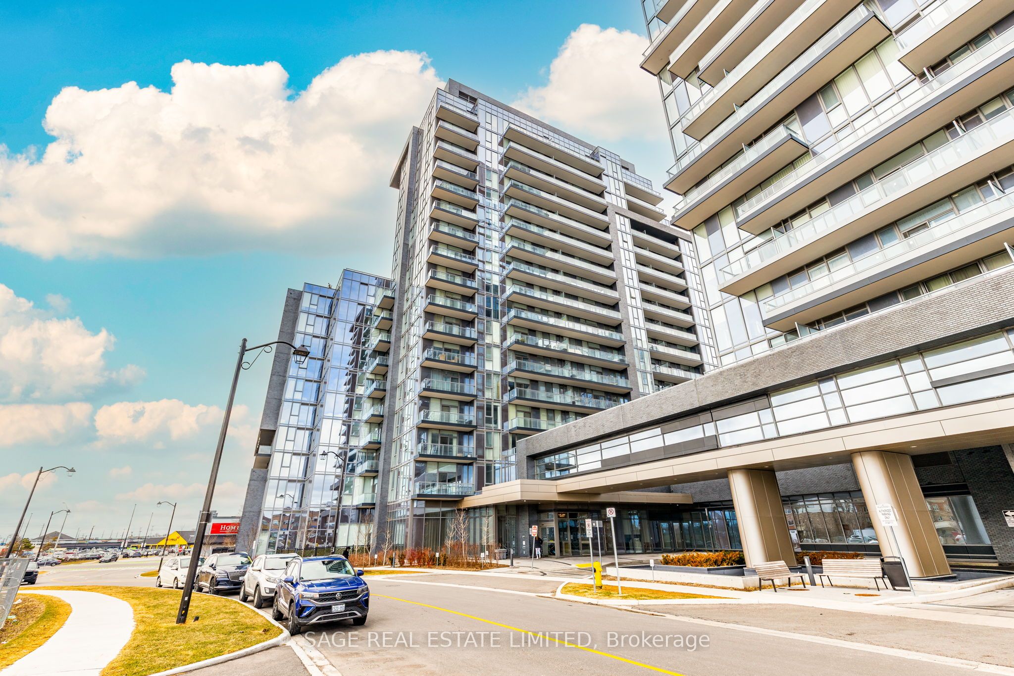10 Gatineau Drive 216